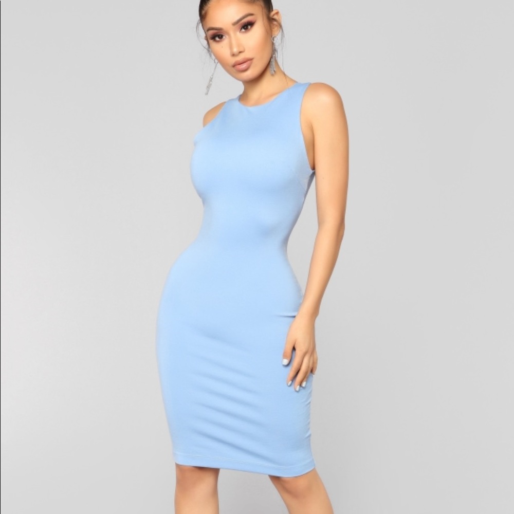 🦋FASHIONNOVA BODYSCULPTING DRESS🦋